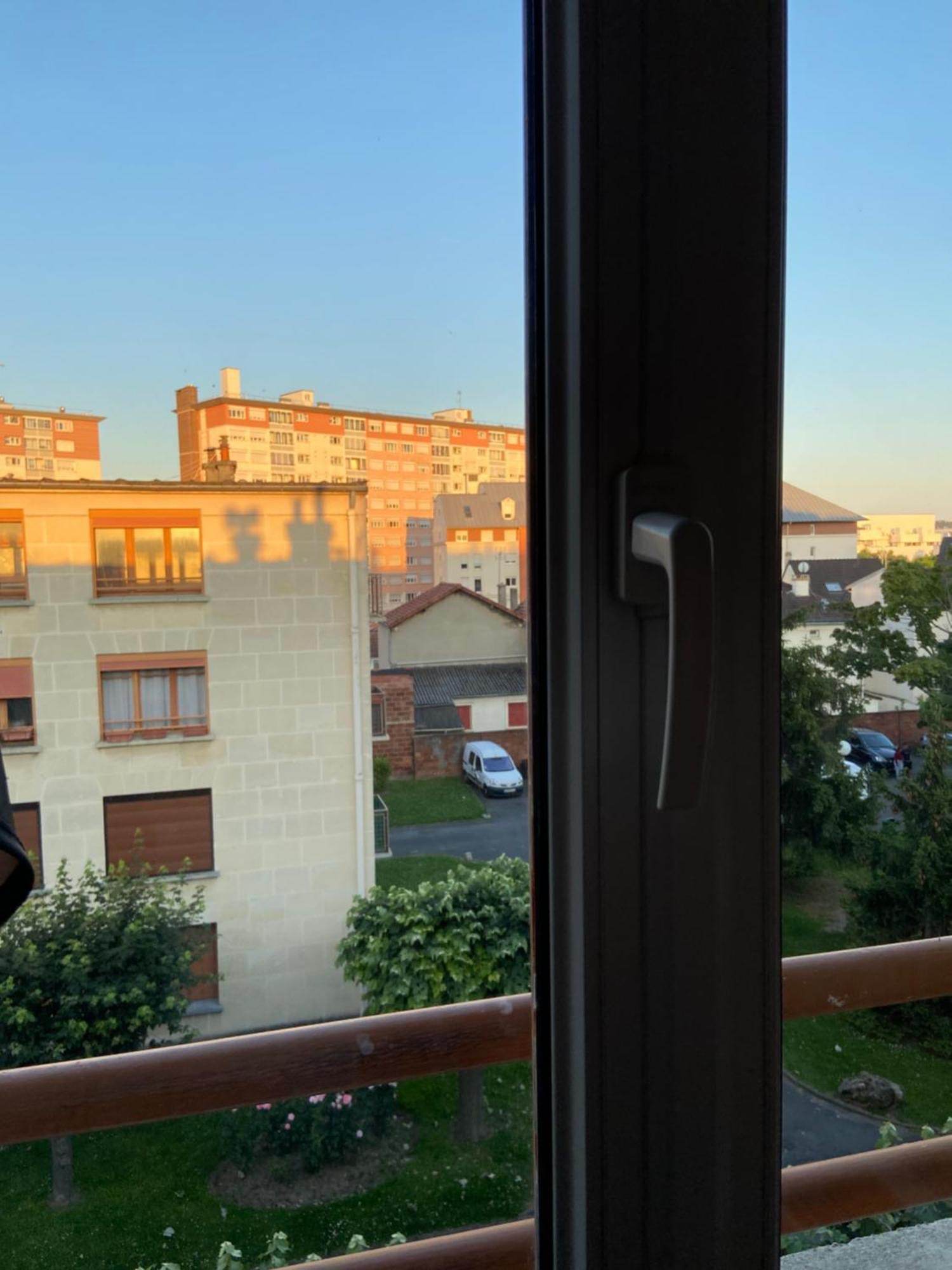Chambre Double Cosy Aux Portes De Paris Drancy Ngoại thất bức ảnh